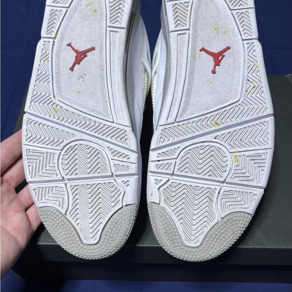 Jordan 4 Retro Mid White Oreo - Picture 3 of 6